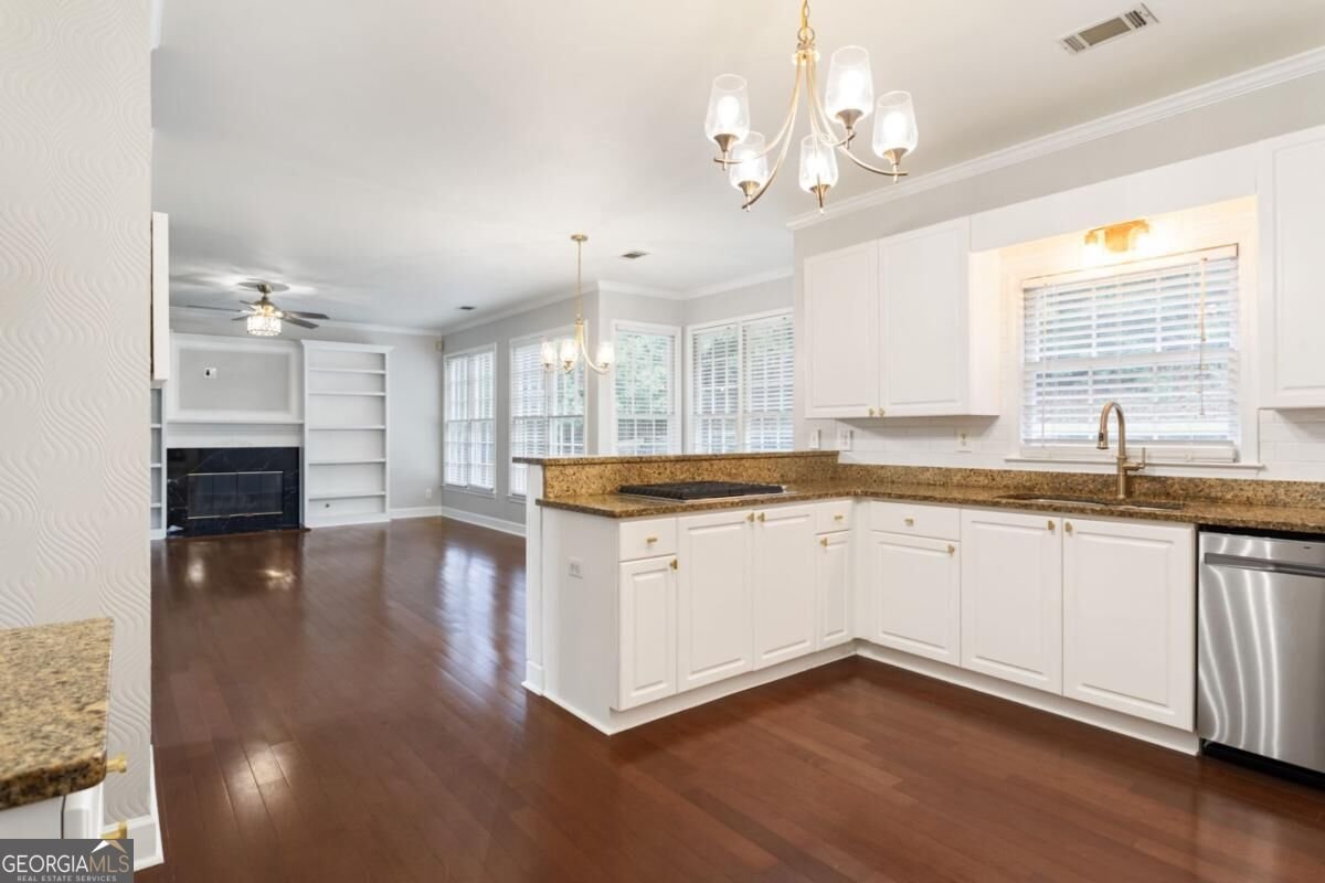 1841 Lake Cove Drive Atlanta - Photo 12