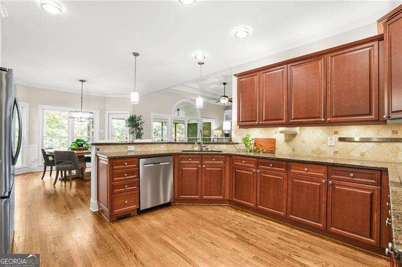 909 Landsdowne Cove Canton - Photo 7