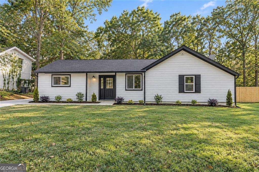 373 Hemlock Drive Lawrenceville - main photo