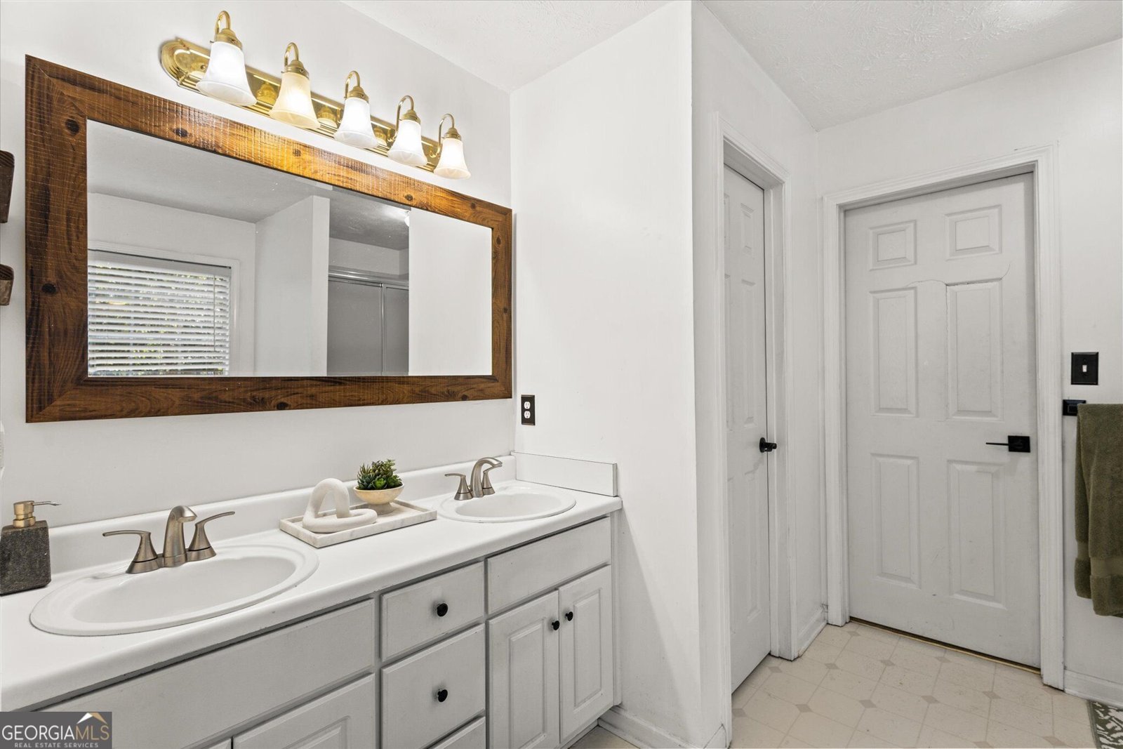 2520 Marthagem Court Lawrenceville - Photo 24