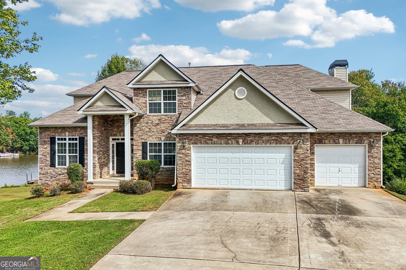 376 The Gables Drive McDonough - main photo