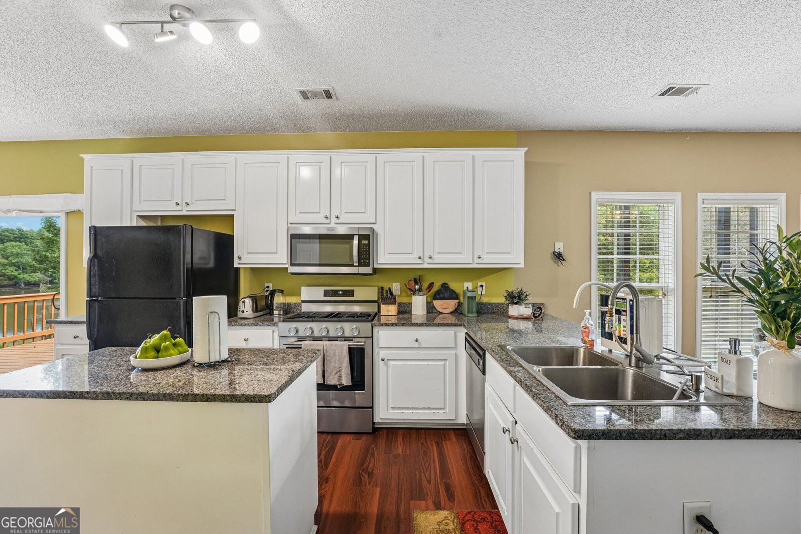 376 The Gables Drive McDonough - Photo 10