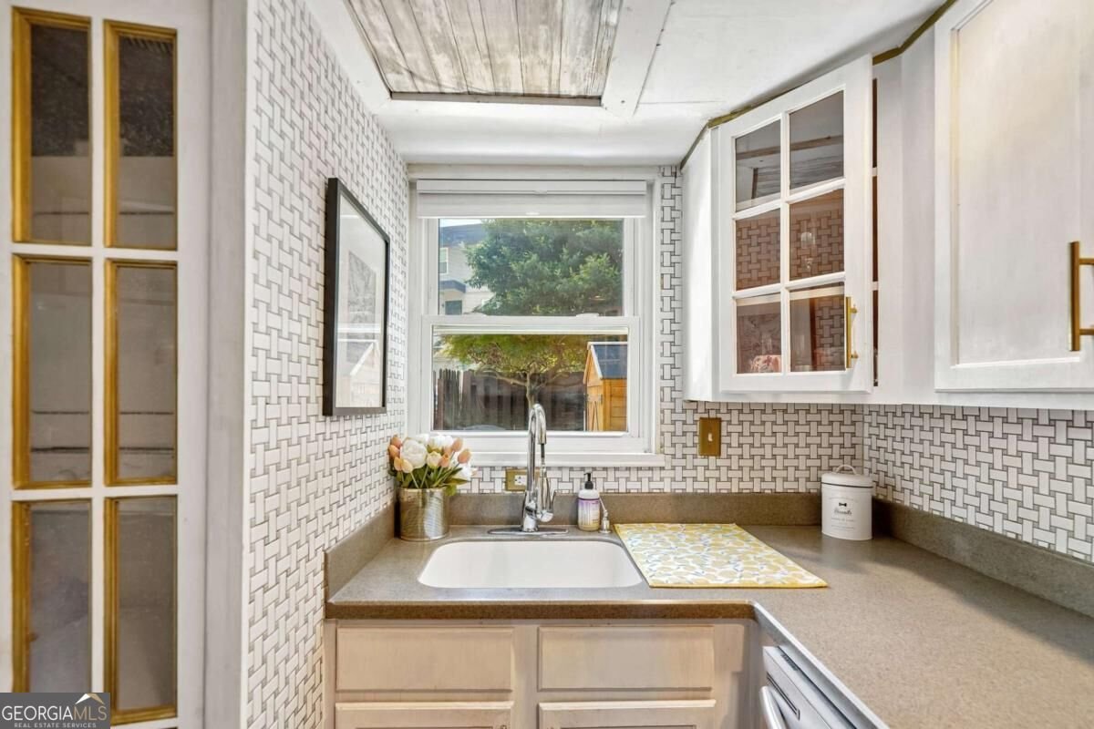 284 Lakemoore Drive Atlanta - Photo 9