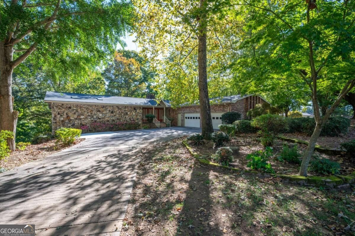 135 Windsor Drive Calhoun - main photo