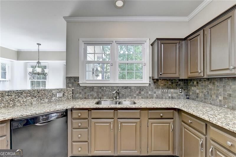 4440 Pinehollow Court Johns Creek - Photo 9