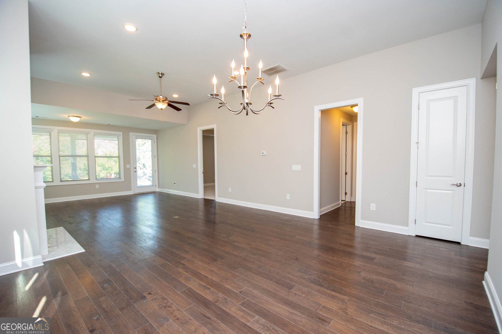 245 Spruce Pine Circle Peachtree City - Photo 11