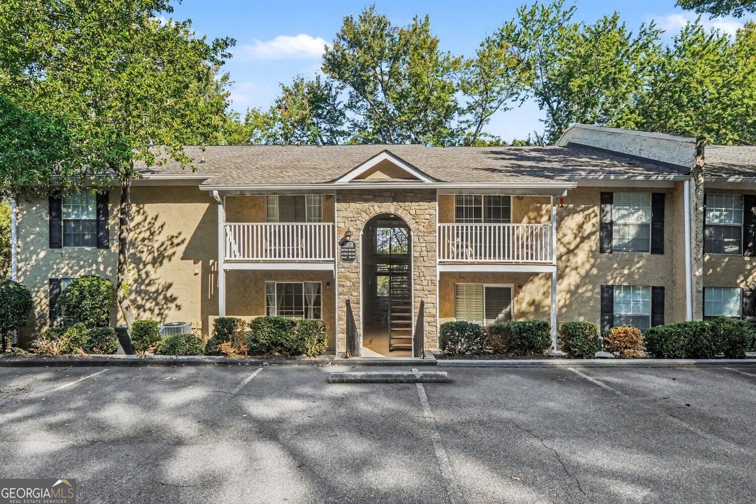 2955 Seven Pines Lane Atlanta - main photo