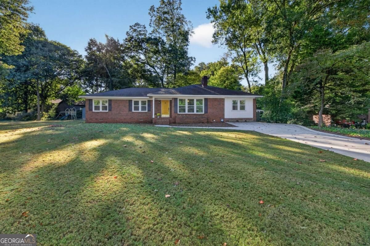 139 Atwood Drive Marietta - main photo