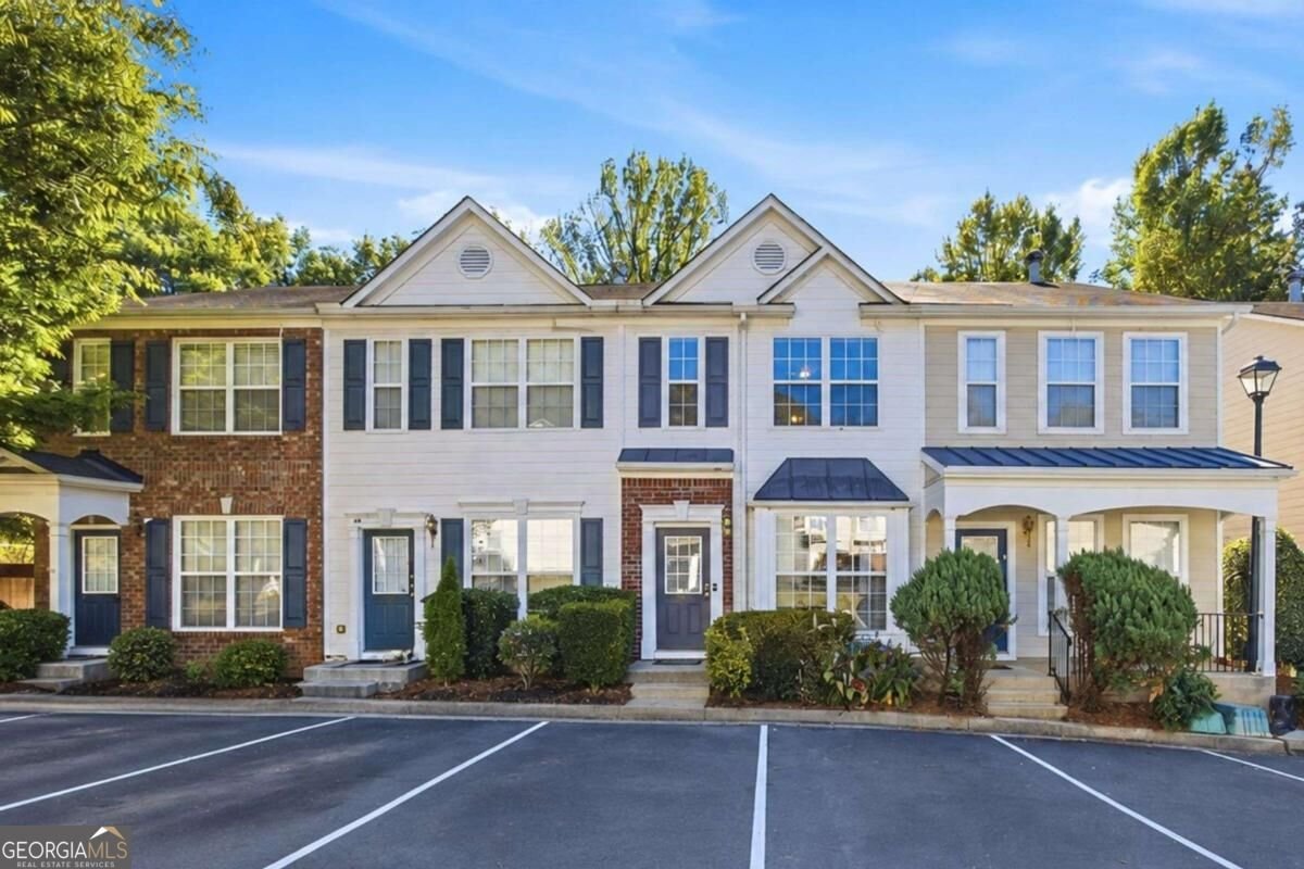 990 Redwood Drive Norcross - main photo