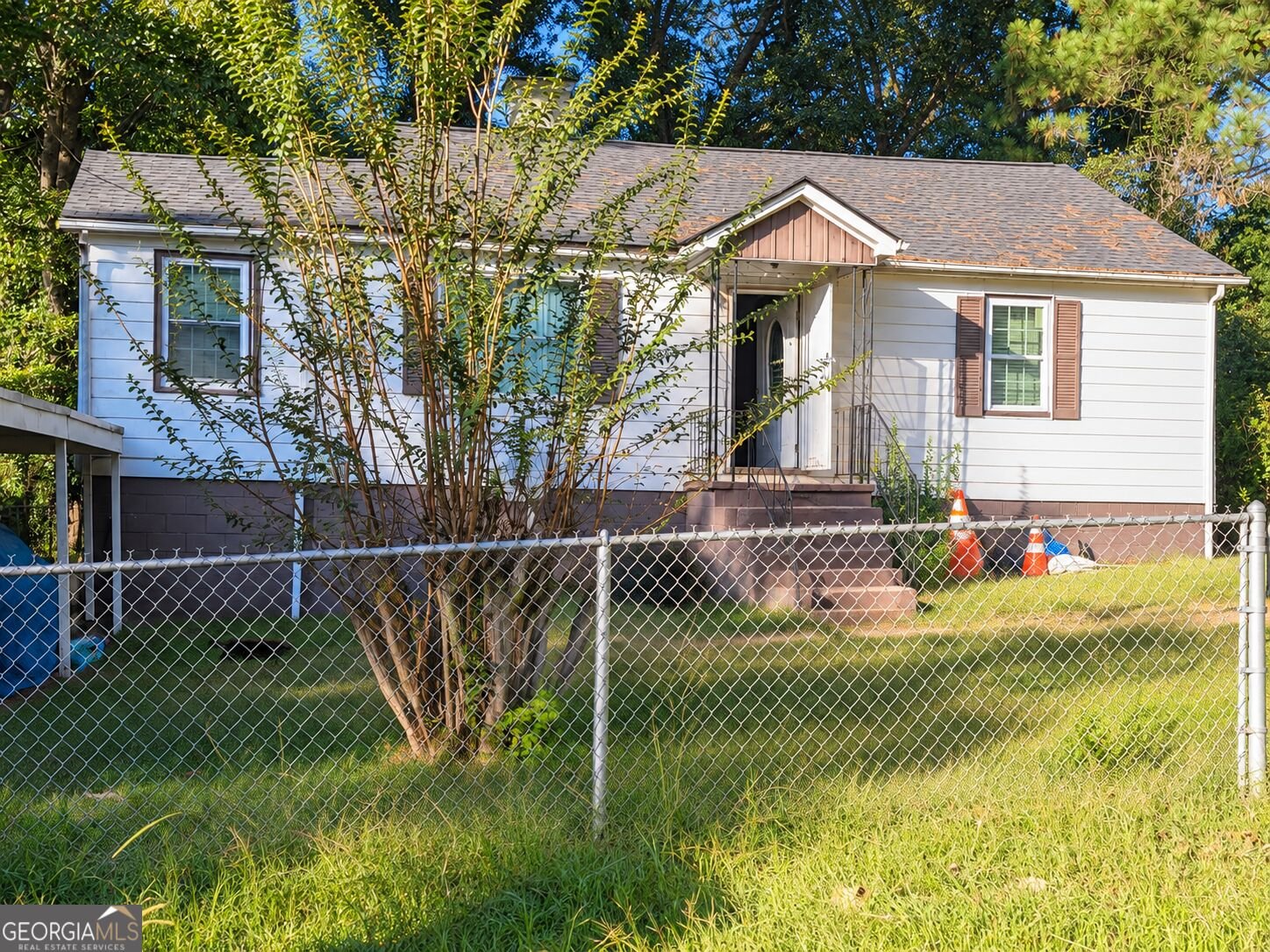 1325 Lynford Drive Atlanta - main photo