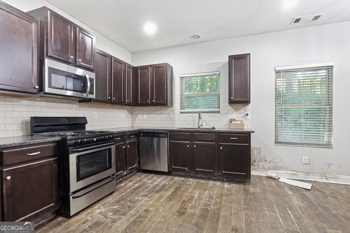 4186 Woodland Park Drive Atlanta - Photo 10