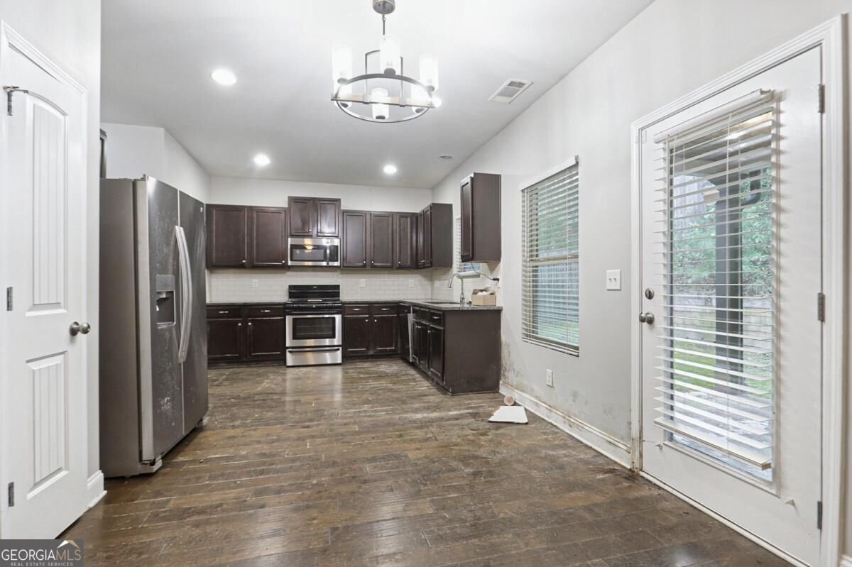 4186 Woodland Park Drive Atlanta - Photo 8