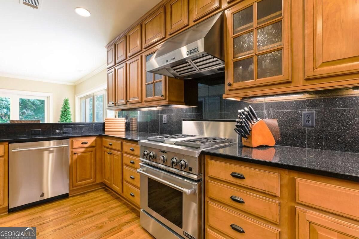 710 Henley Fields Circle Johns Creek - Photo 15
