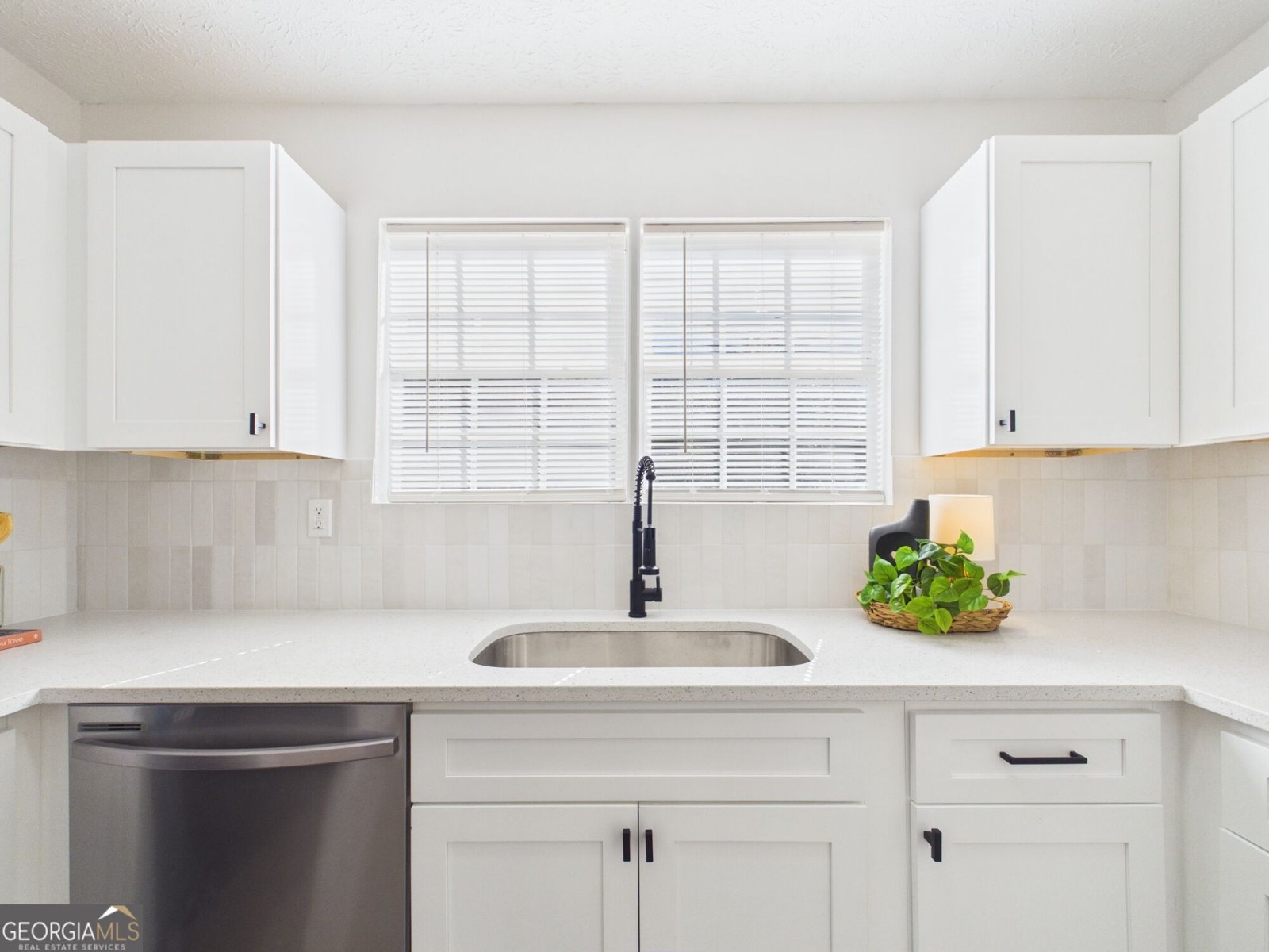 642 Morrow Road Forest Park - Photo 11