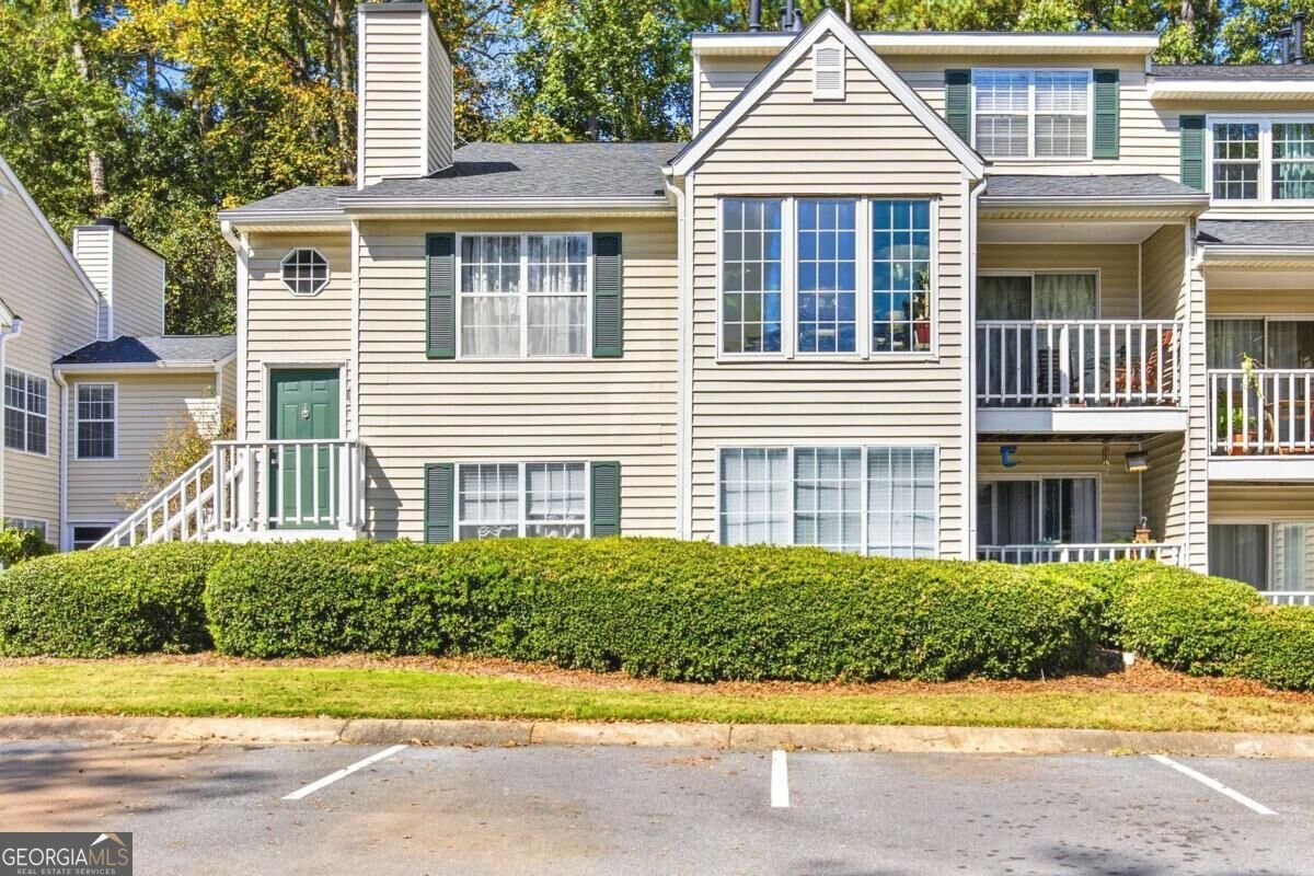 1208 Glenleaf Drive Peachtree Corners - main photo