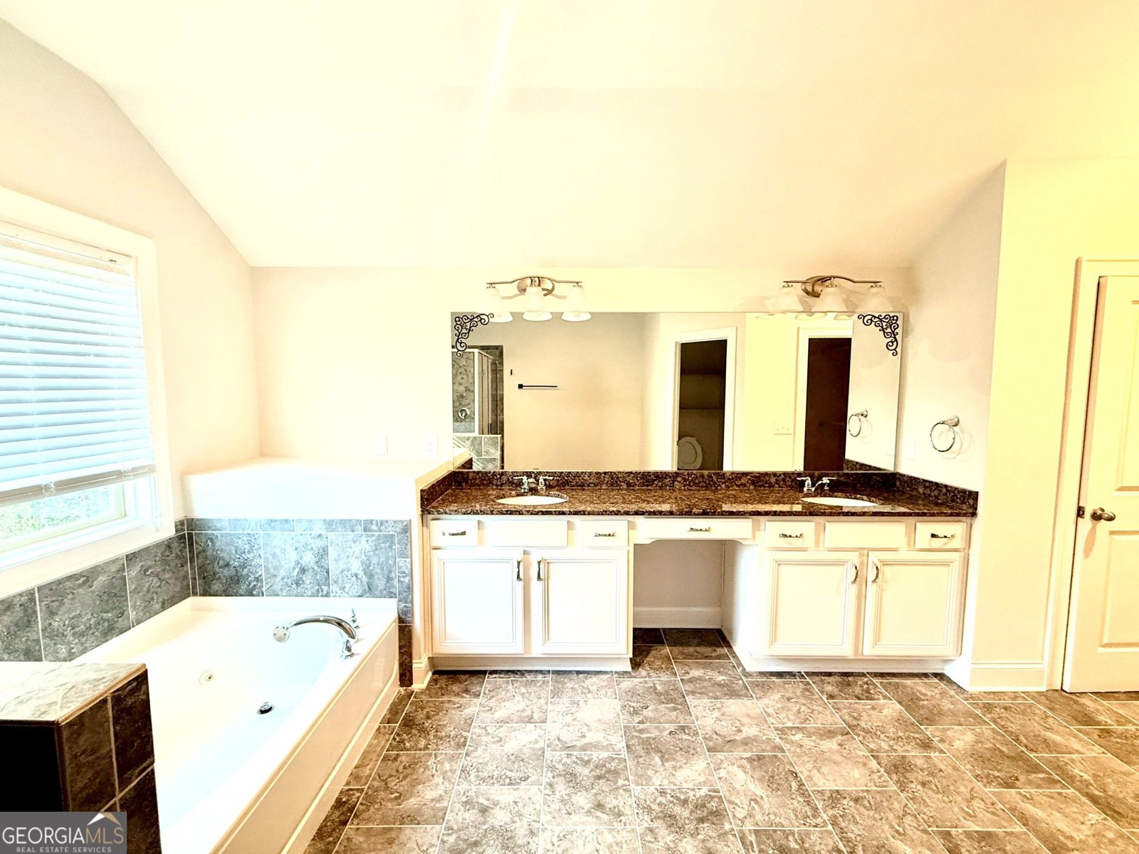335 Oakleigh Manor Drive Fayetteville - Photo 34