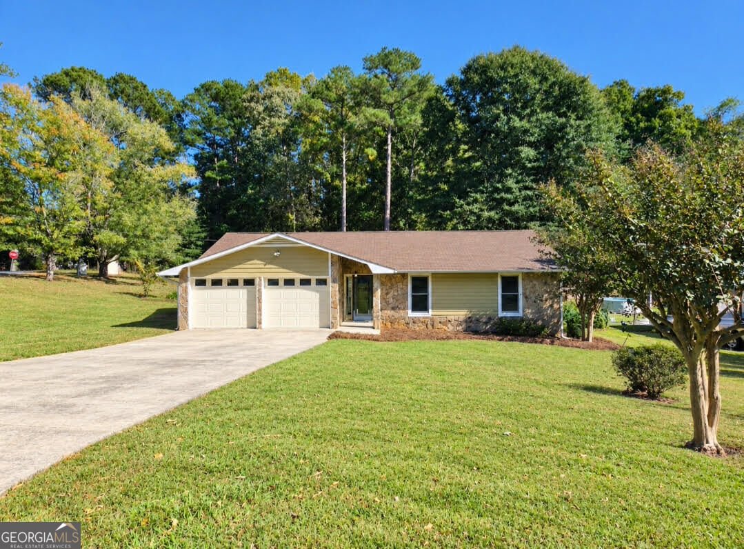 100 Belair Lane Stockbridge - main photo