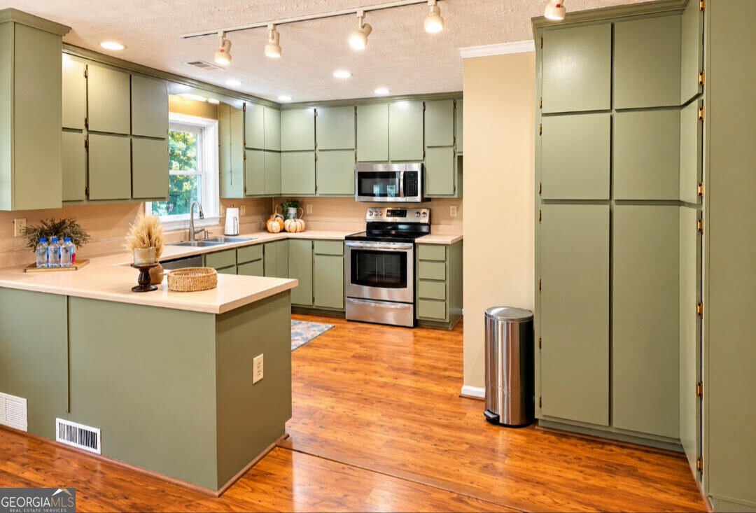 100 Belair Lane Stockbridge - Photo 14