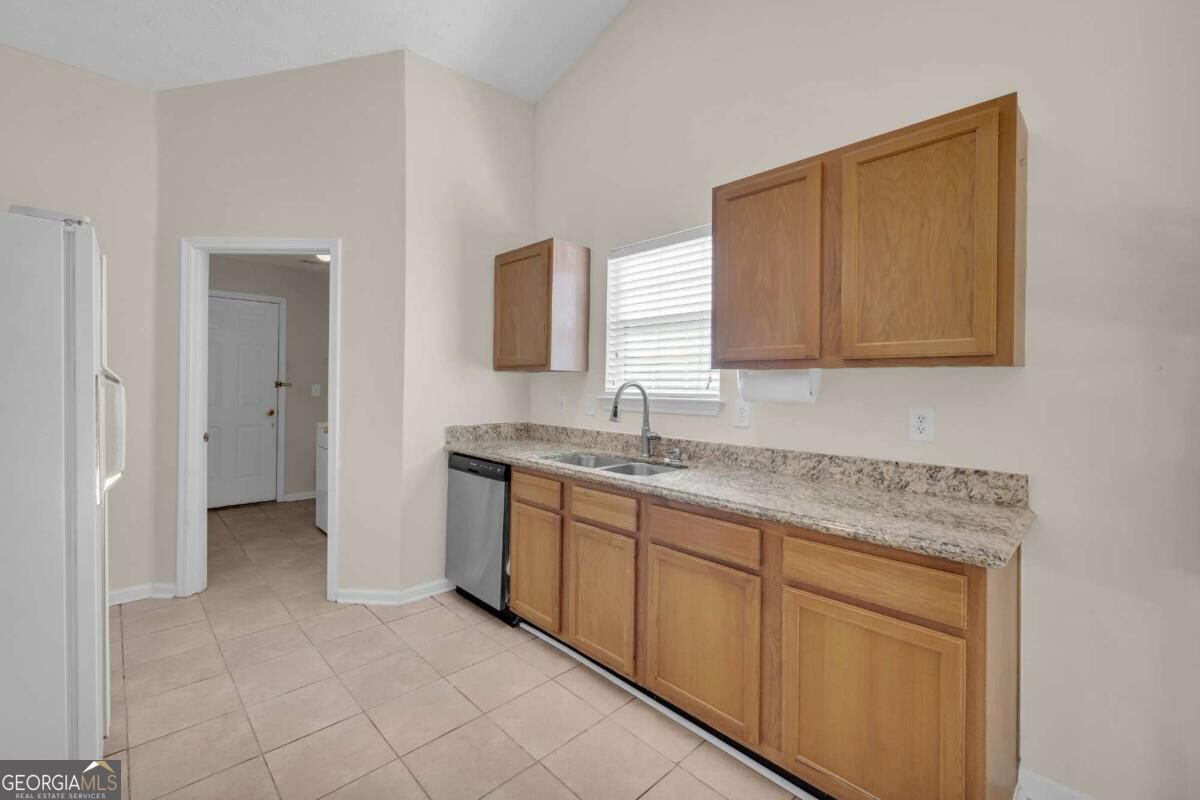 1040 Meadow Walk Avenue Lawrenceville - Photo 11