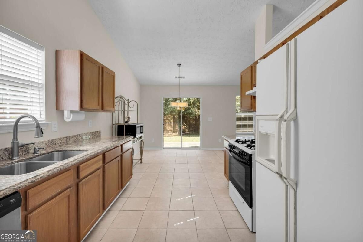 1040 Meadow Walk Avenue Lawrenceville - Photo 13