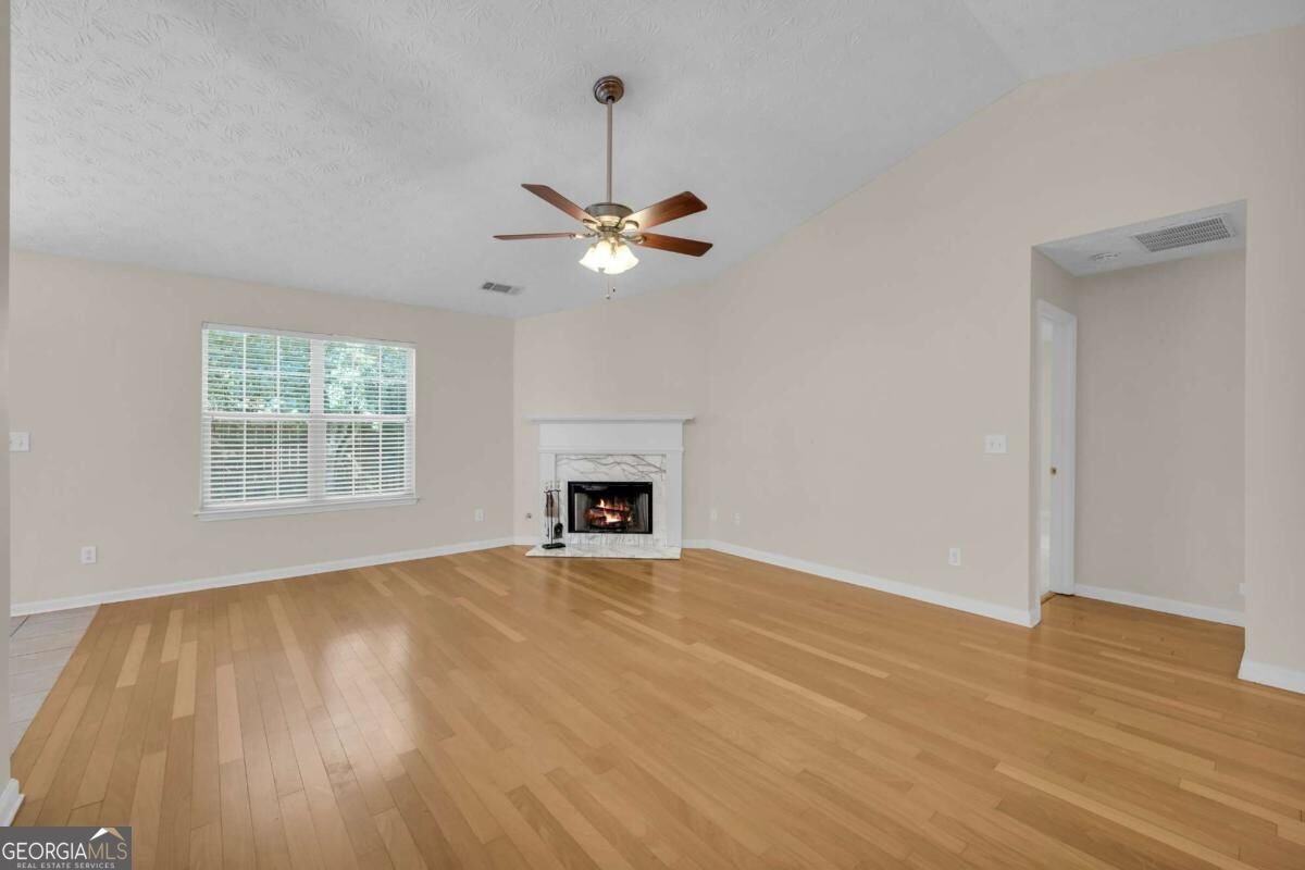 1040 Meadow Walk Avenue Lawrenceville - Photo 6
