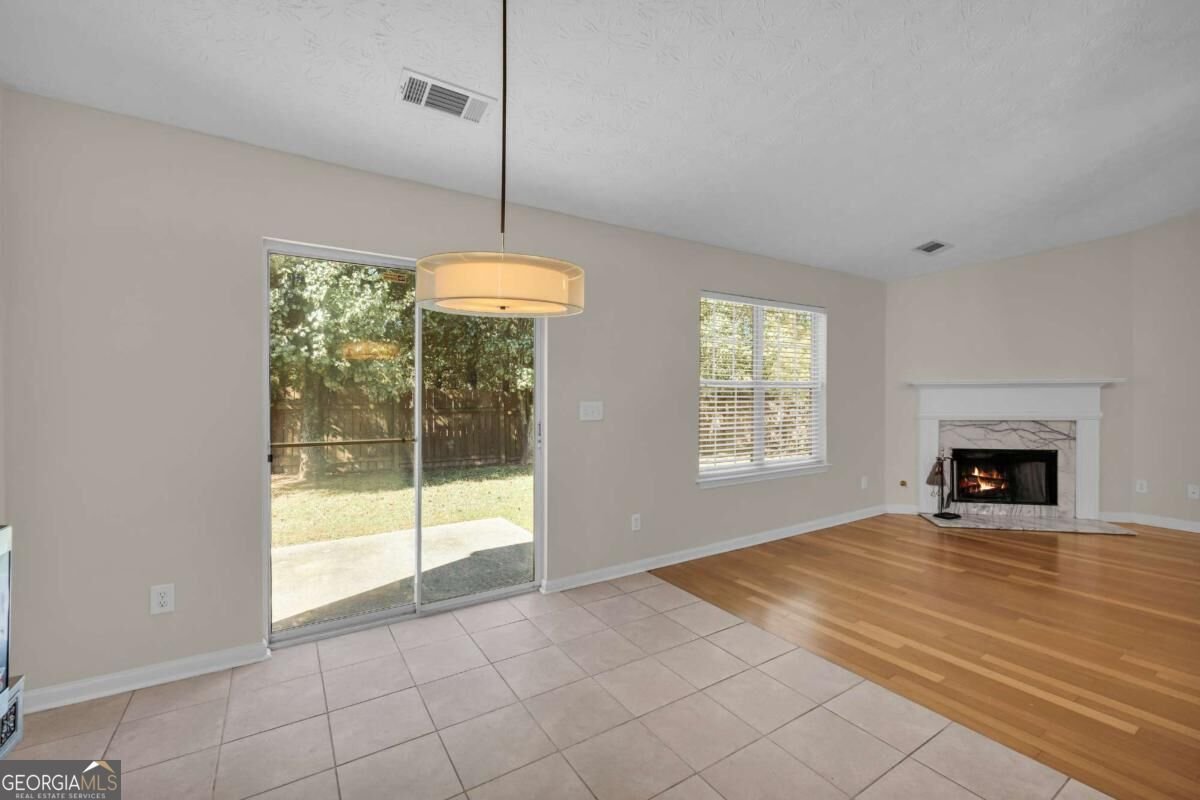 1040 Meadow Walk Avenue Lawrenceville - Photo 9