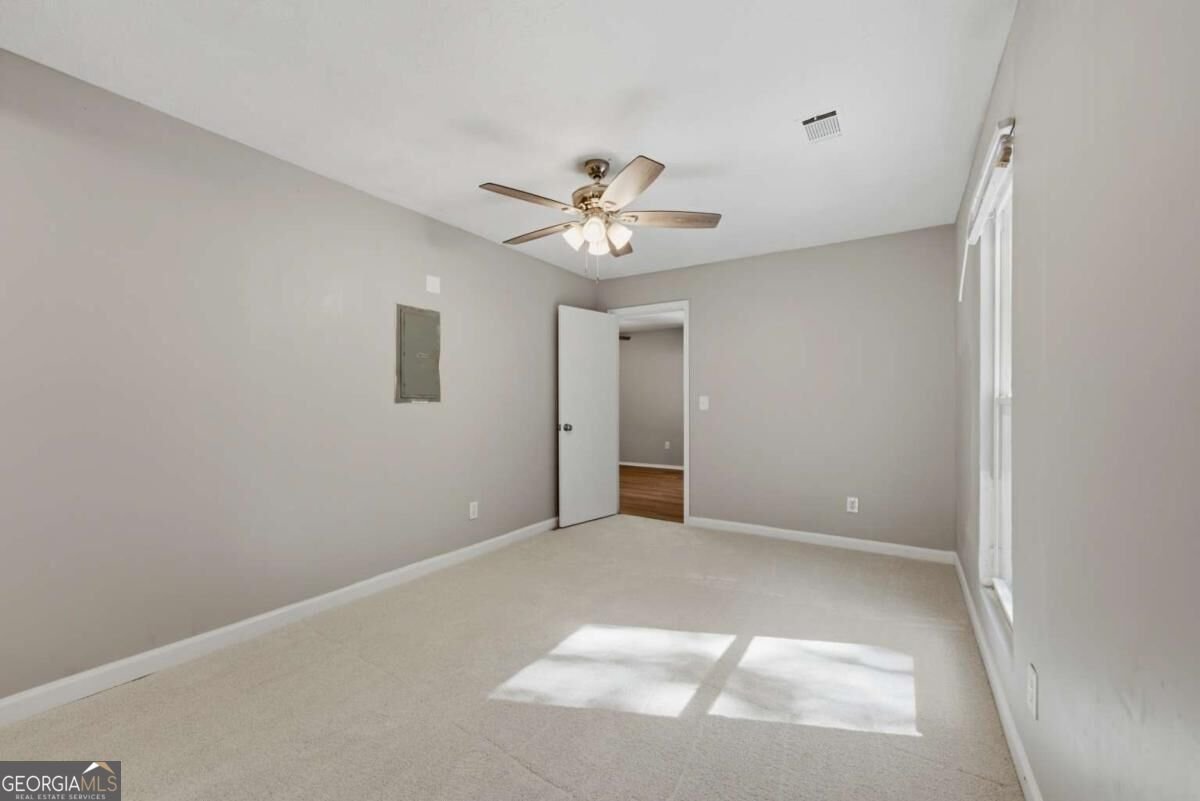 657 Nelby Court Stone Mountain - Photo 19