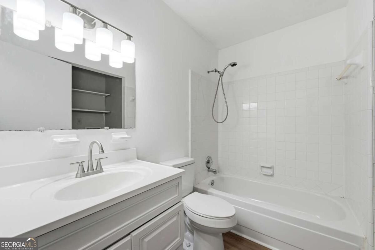 657 Nelby Court Stone Mountain - Photo 9