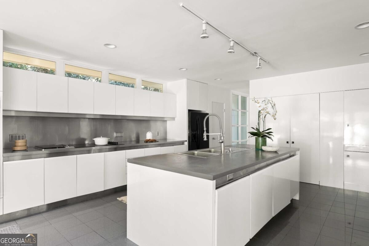 423 Hillside Drive Atlanta - Photo 9