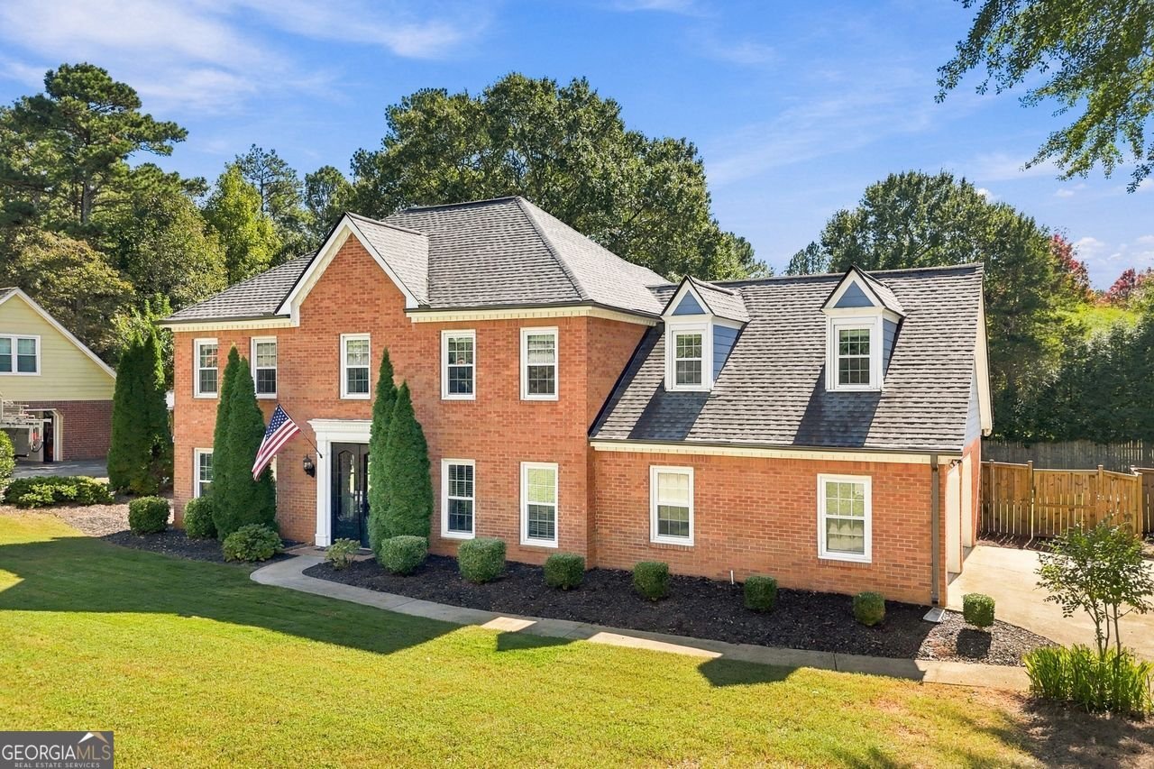 1812 Chestnut Grove Drive Marietta - main photo