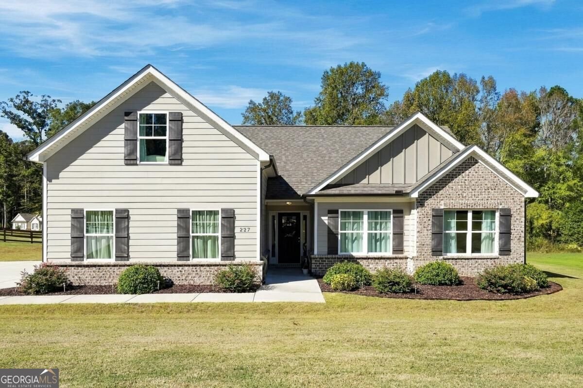 227 Finch Court Winder - main photo