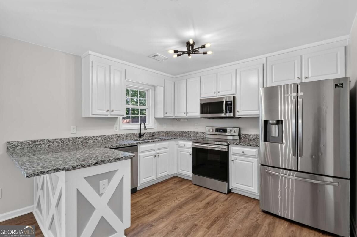 2032 Emerald Pointe Drive Winder - Photo 10