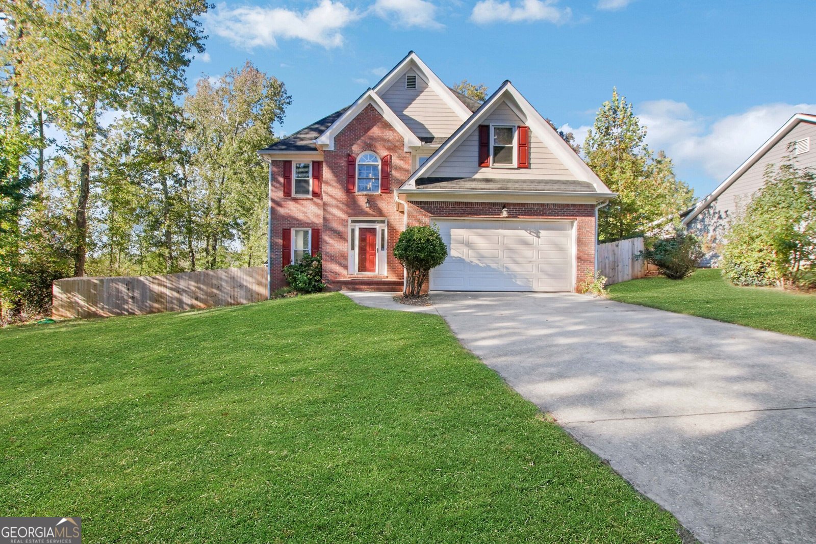 5803 Silverthorn Drive Flowery Branch - main photo