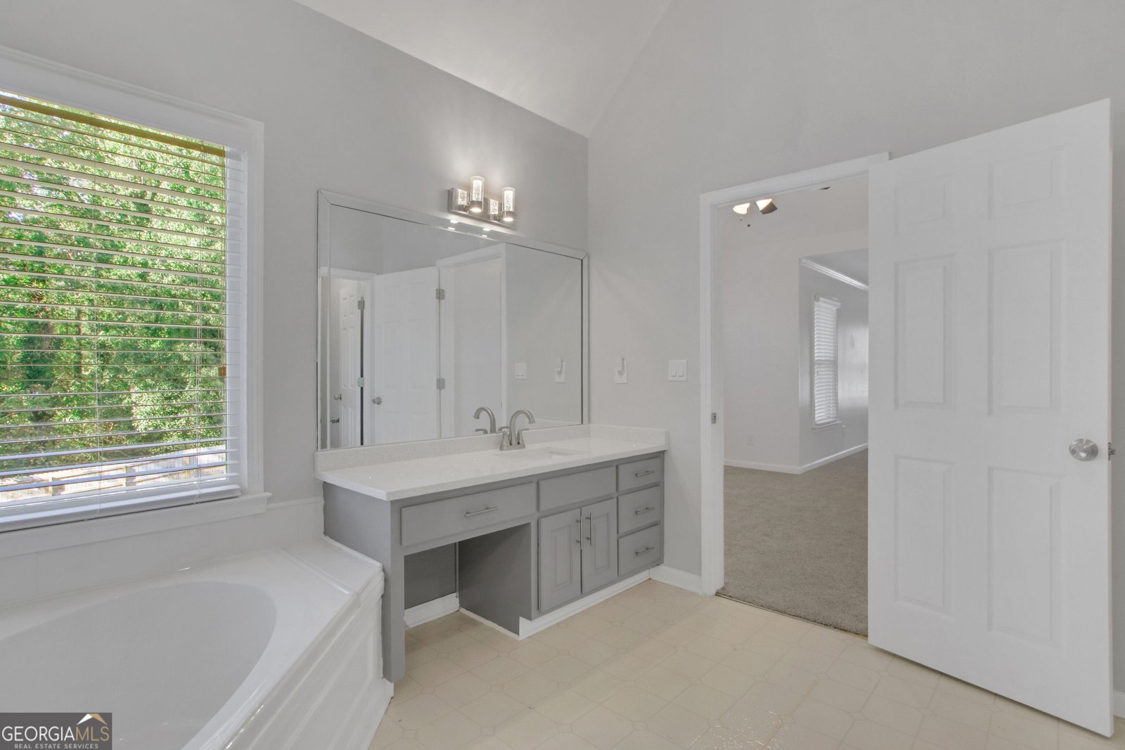 5803 Silverthorn Drive Flowery Branch - Photo 30