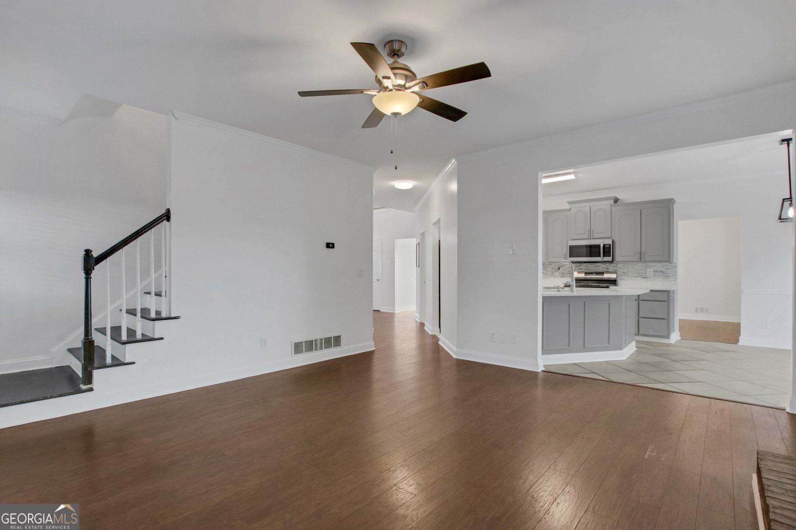 5803 Silverthorn Drive Flowery Branch - Photo 6