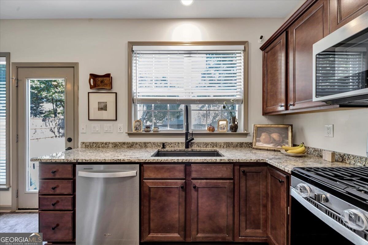 733 Berkeley Terrace Canton - Photo 20