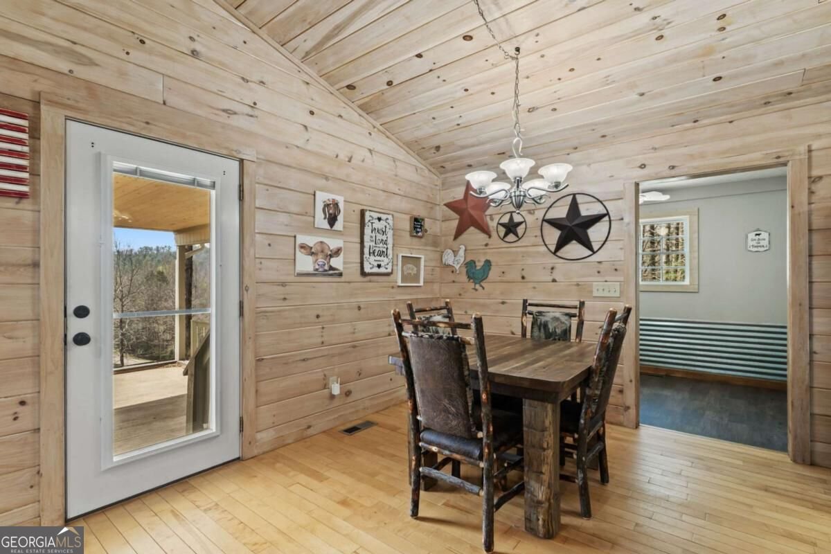 1132 Hells Hollow Road Blue Ridge - Photo 18