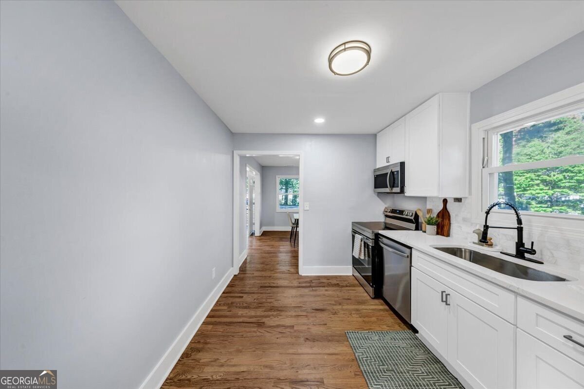 2168 Penrose Drive East Point - Photo 10