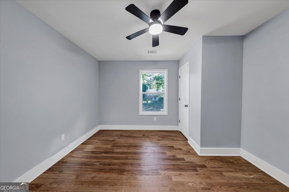2168 Penrose Drive East Point - Photo 11