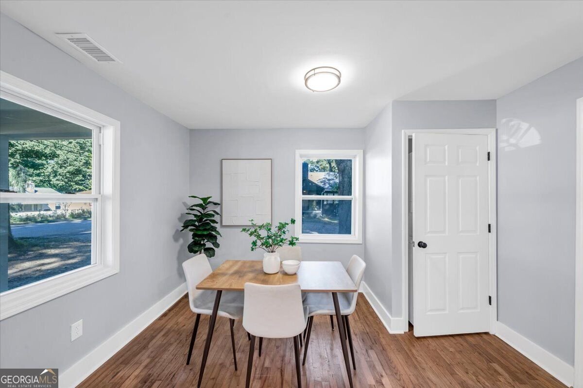 2168 Penrose Drive East Point - Photo 6