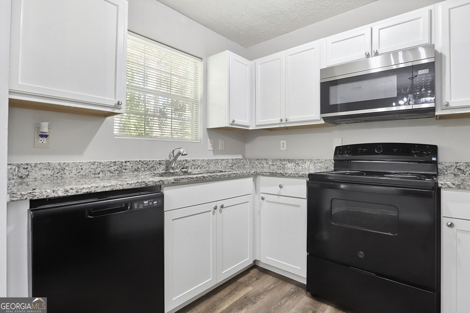 736 Ashley Lane Stone Mountain - Photo 16