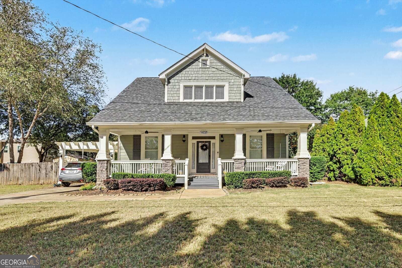 1255 Eubanks Avenue East Point - main photo