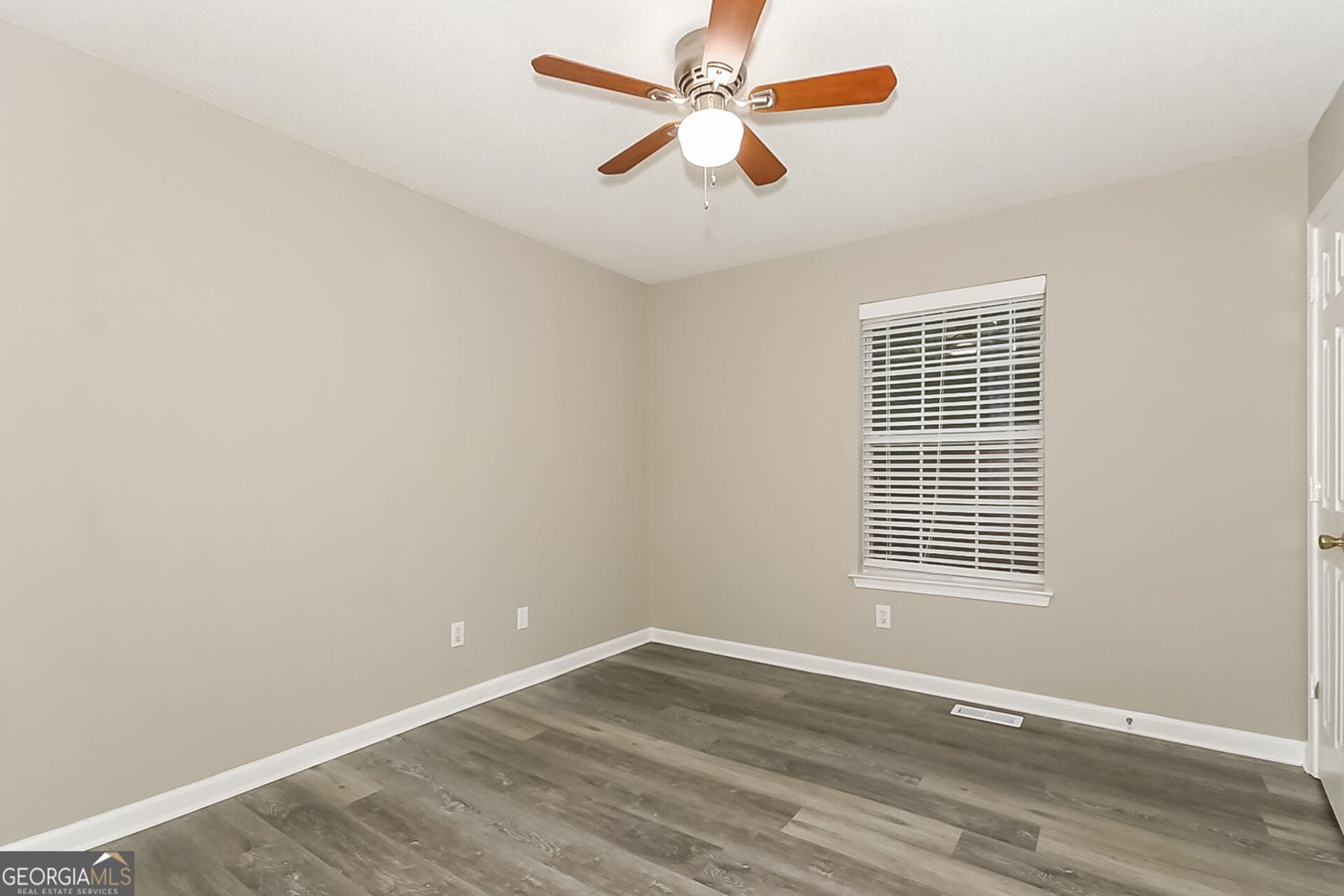 6410 Hillview Lane Douglasville - Photo 13