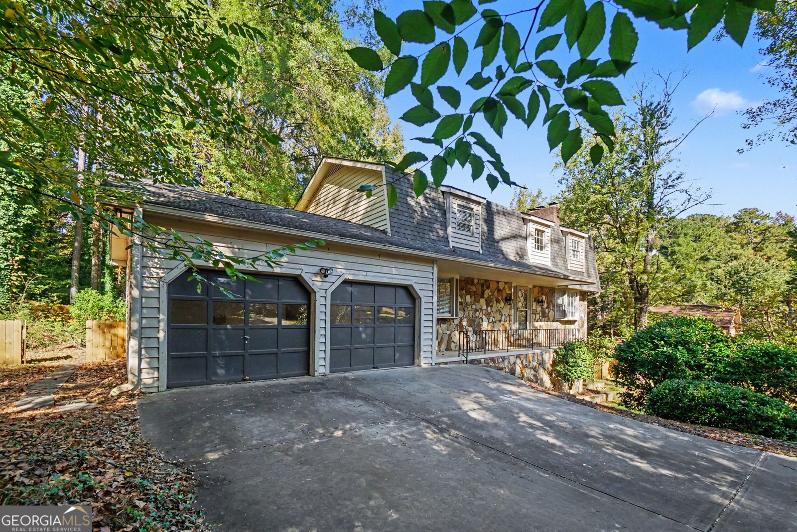 2457 Cedar Wood Court Marietta - Photo 2