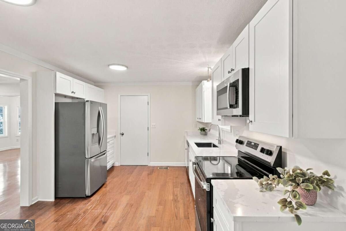 2260 Lee Street Gainesville - Photo 6