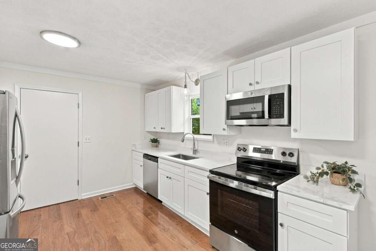 2260 Lee Street Gainesville - Photo 7