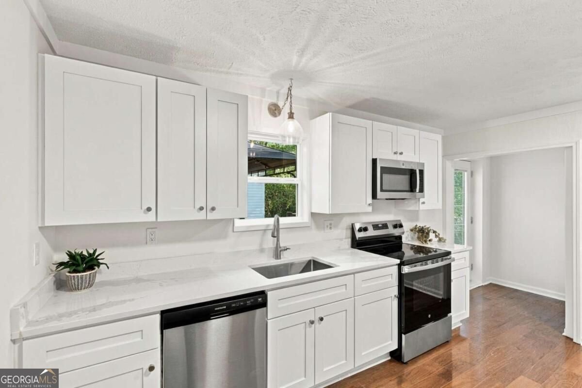 2260 Lee Street Gainesville - Photo 9