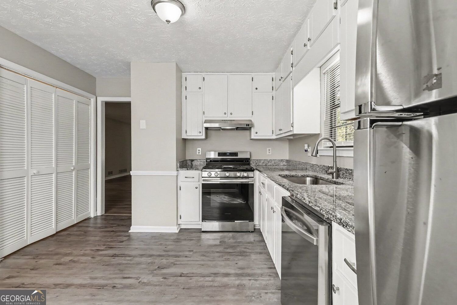 526 Knollwood Drive Stockbridge - Photo 10