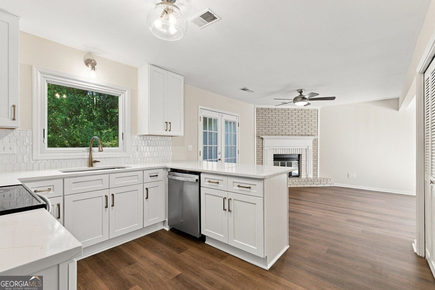 159 Willow Stream Court Roswell - Photo 9