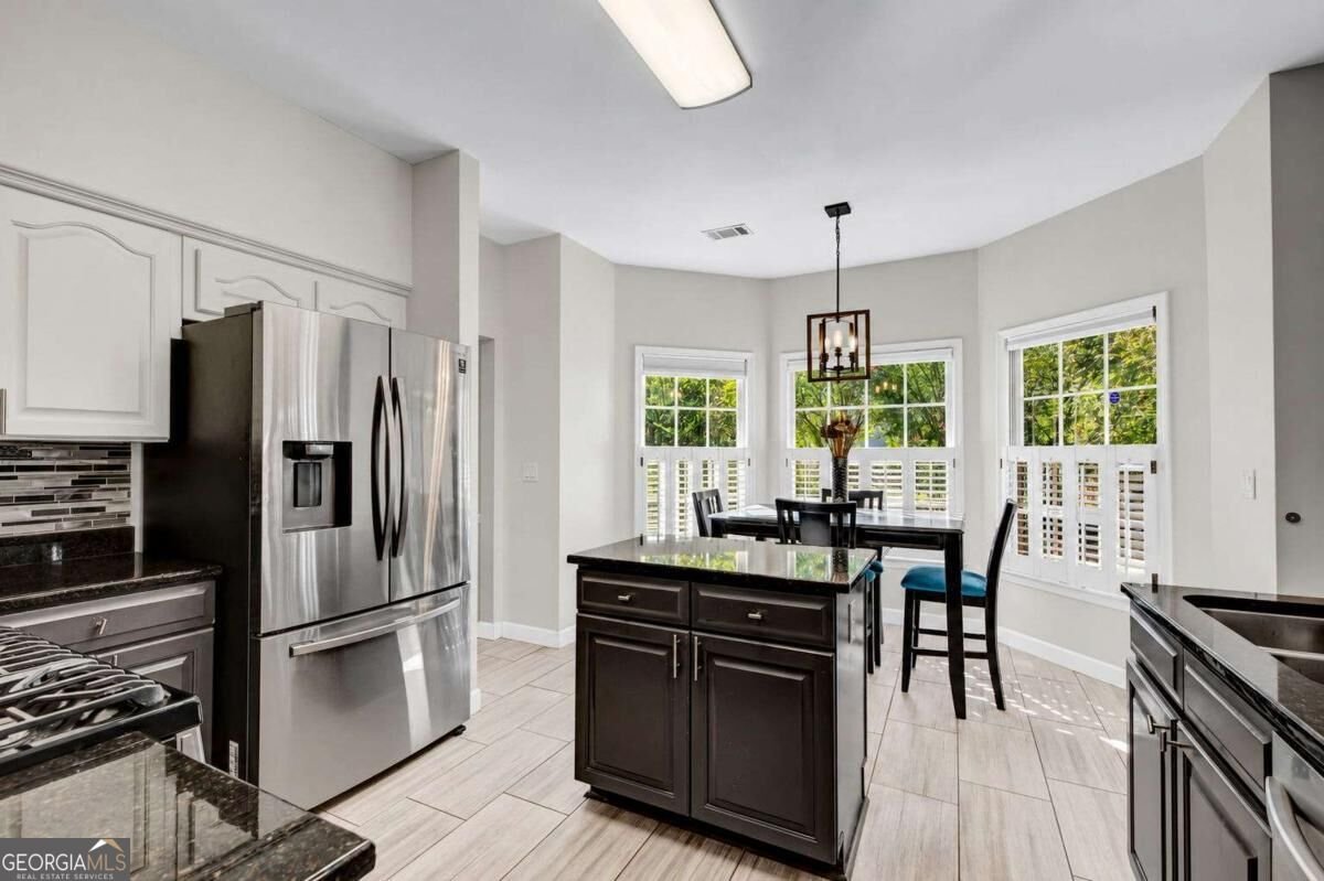 7035 Surrey Drive Woodstock - Photo 11